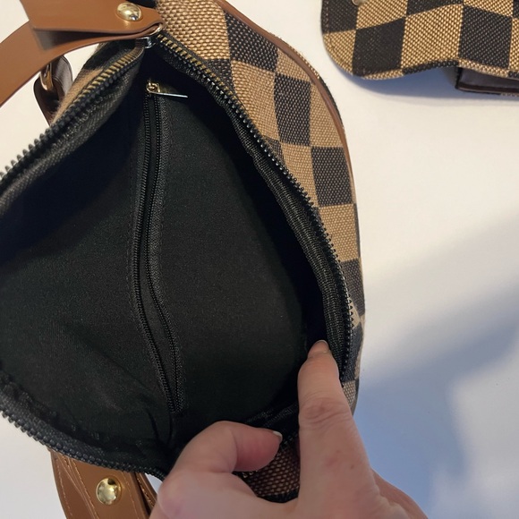 New No Tags Women brown checkered chest bag fanny pack headphone cross crossbody - Picture 6 of 7